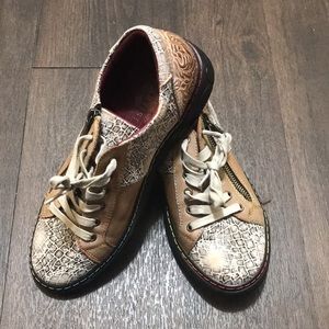 L`Artiste by Spring Step Leather Sneakers - Danli-Cosmic Size 40